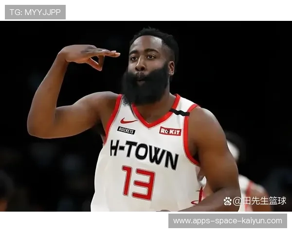 哈登切入分球助攻队友补篮，76人延续攻势